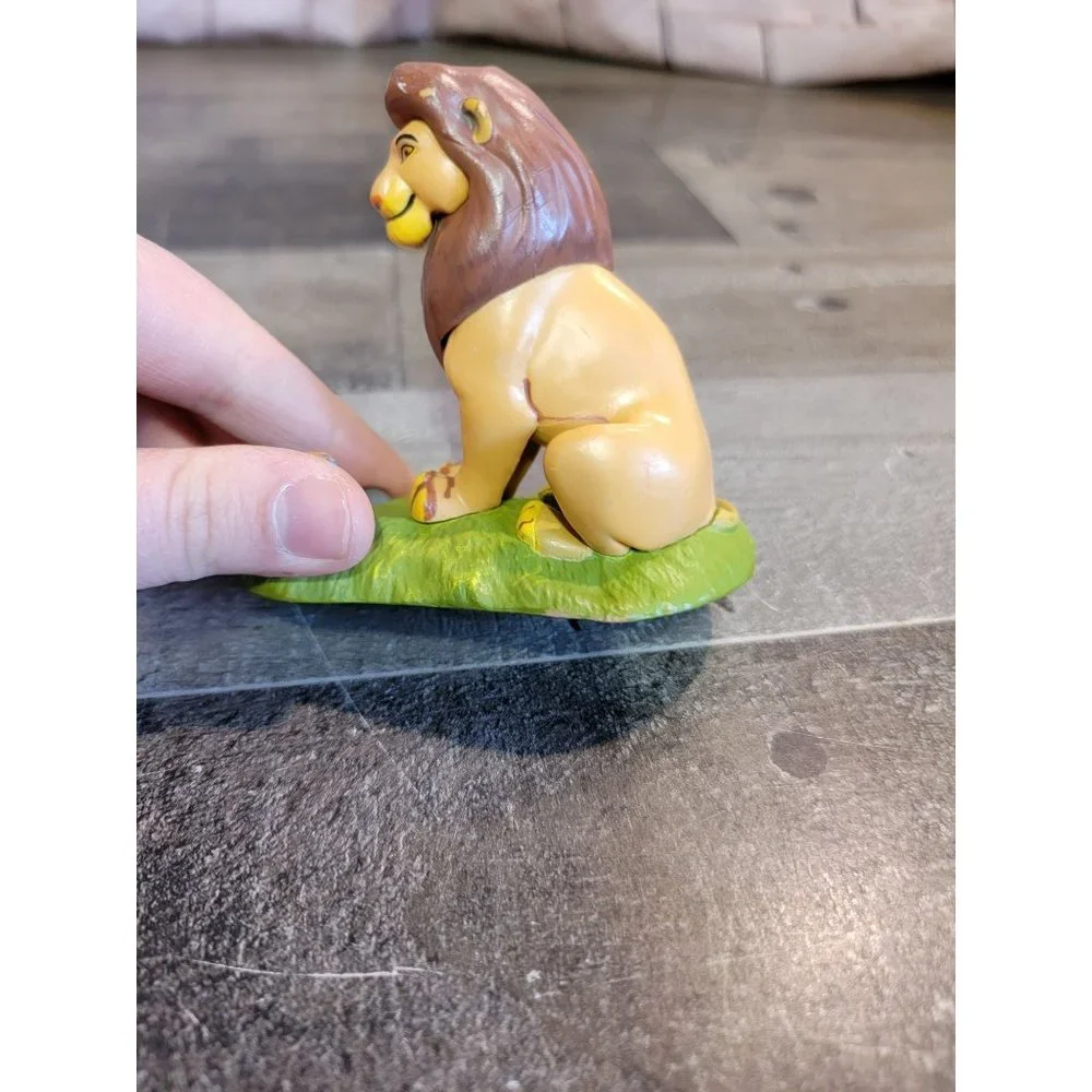 Lion‎ King Simba Grown Disney toy figure